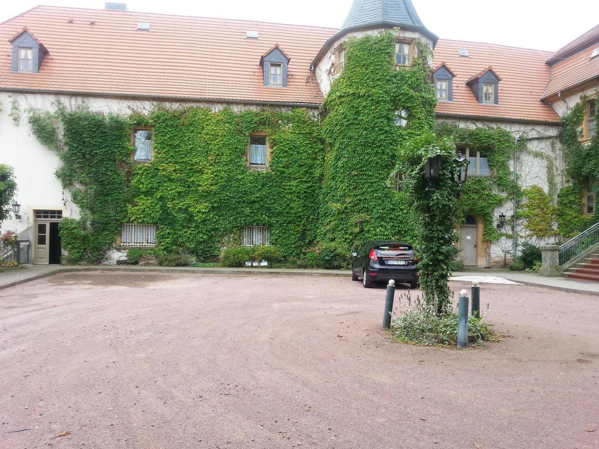 Stadtschloss Hecklingen*** Hecklingen  Eksteriør billede